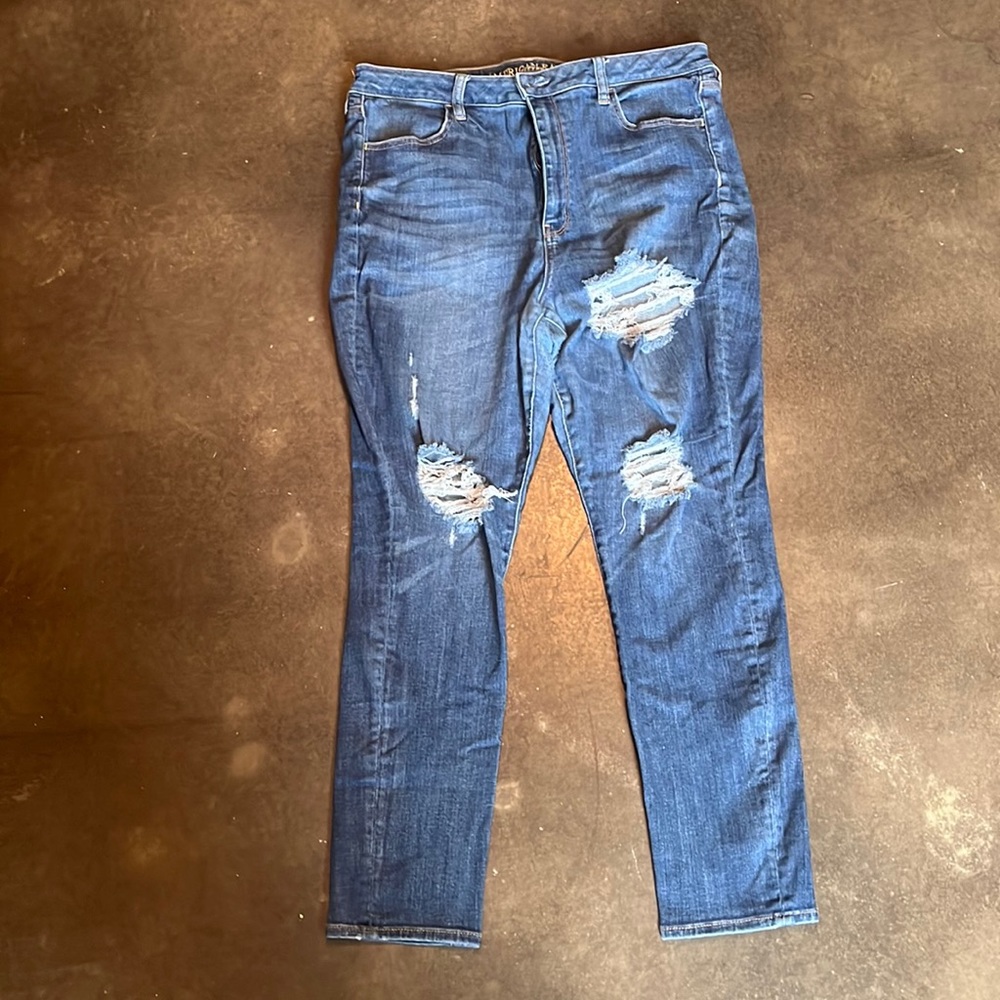Distressed high rise American Eagle jegging